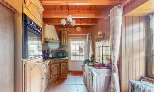 Nice Home In Plouhinec With Kitchen