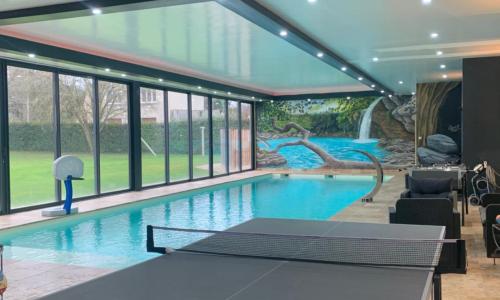 Logement @ 10 personnes avec piscine intérieure 31 degrés zoo de la FLECHE 24 h du Mans