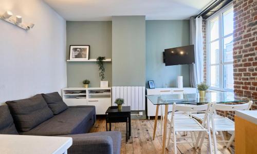 Grand-place & Vieux-Lille: Equipped duplex