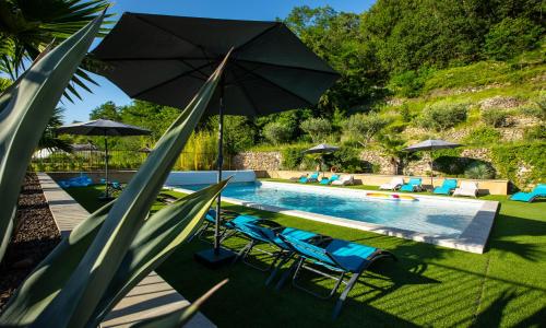 GÎTES DU MAS BEL'AIR ,PISCINE CHAUFFÉE