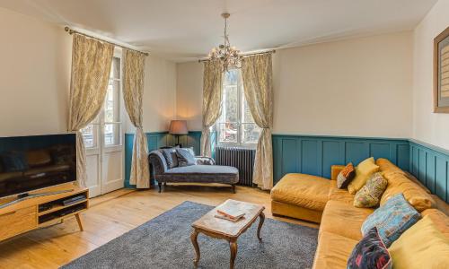 Apartment Aiguille du Midi Central Chamonix - Alpes Travel - Sleeps 6