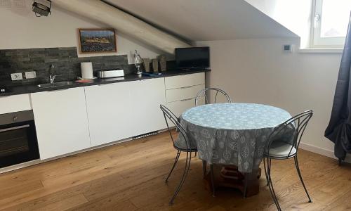 meschihouse - Leonardo 35