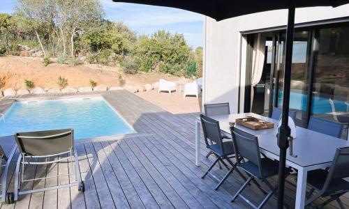 Villa Copains, 5 pers, piscine chauffée, 5 mn plage