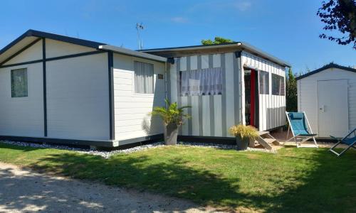 Charmant chalet situé dans un camping 4 étoiles - 4 à 6 personnes - TILIO