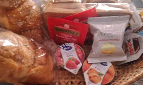 2 bedrooms house with terrace and wifi at Sanremo 2 km away from the beach