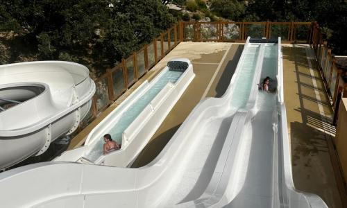 Mobil-home dans camping 4*