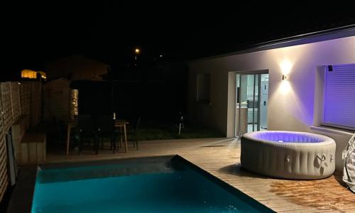 Aux portes de bordeaux Maison cocooning avec Piscine spa chauffé