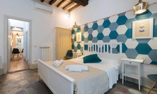 F4 - Santa Croce one bedroom flat 2 to 4 guests