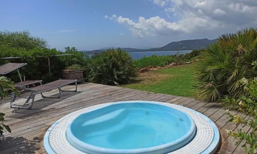 Villa classée 5* 7 chambres piscine spa plage à 5'