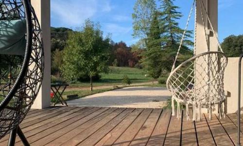 Mas au cœur de la garrigue. Piscine et Pétanque, table de ping pong