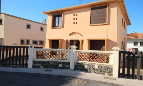 Appartement 2 pièces, au 1er étage pour 2 à 4 couchages, proche commerces et 200m plage de PORTIRAGNES PLAGE LXRH9