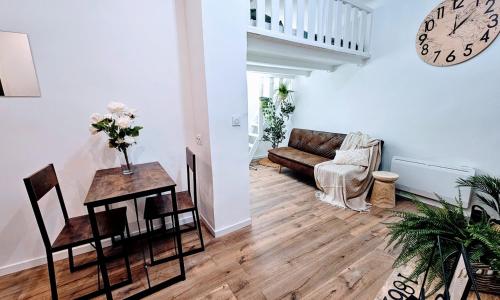 Charme Parfumé Studio 4 couchages clim et parking