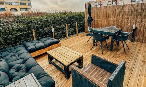 BEACH HOUSE 100M PLAGE, SUR LE PORT.