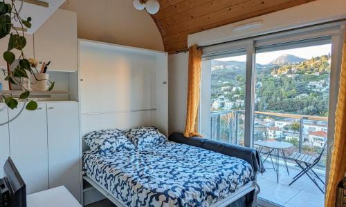 Studio calme avec vue dégagée