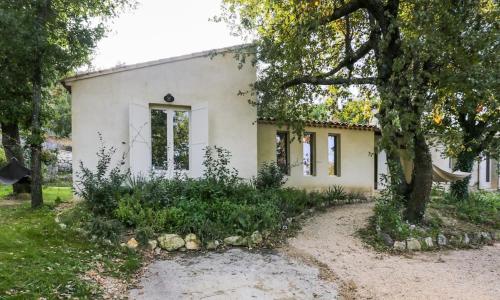 Villa Lacoste Luberon piscine 4 ch 4 sdb (+ clim)