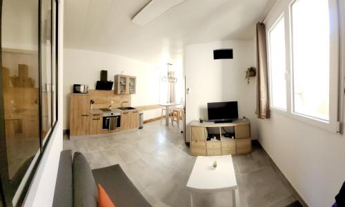 23 Centre historique - Gare - Place de la Comédie