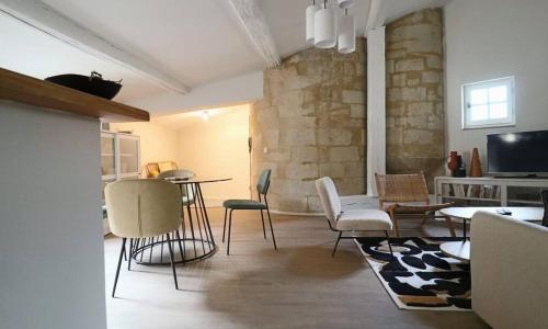 Uzès la Tour Médiévale Centre Historique