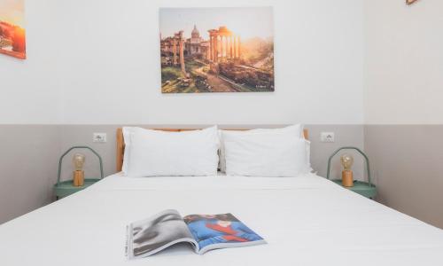 Trevi Fountain Apartment - Zen Real Estate