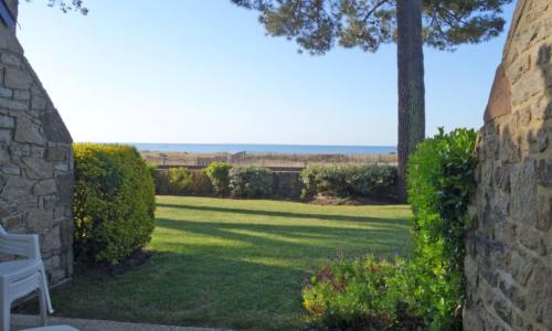 Apartment les Terrasses de la Plage-2 by Interhome