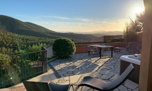 Maison dans les hauteurs de valcros