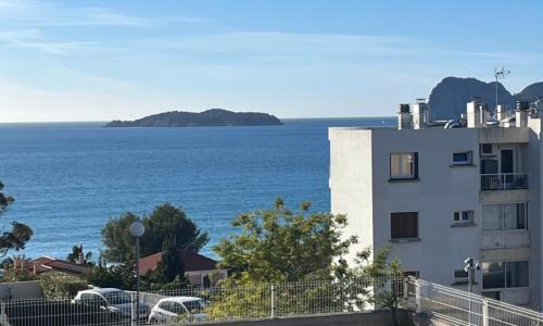 Studio avec coin nuit vue mer - la ciotat