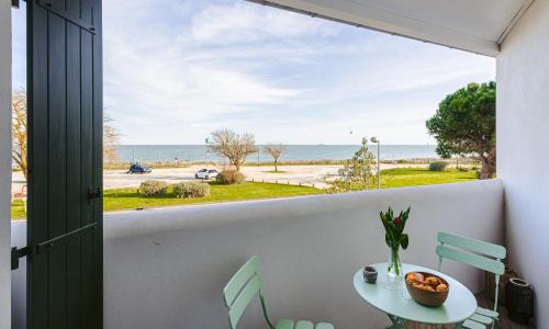 Le Phare, Studio vue mer