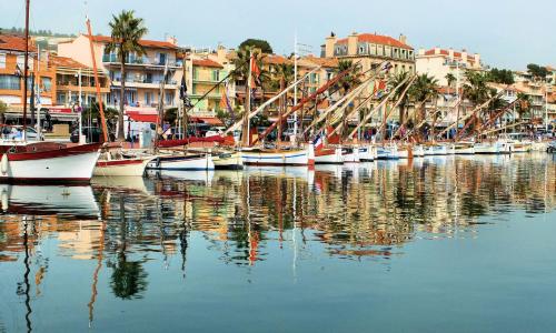 VILLA BANDOL PROCHE du PORT et DES PLAGES