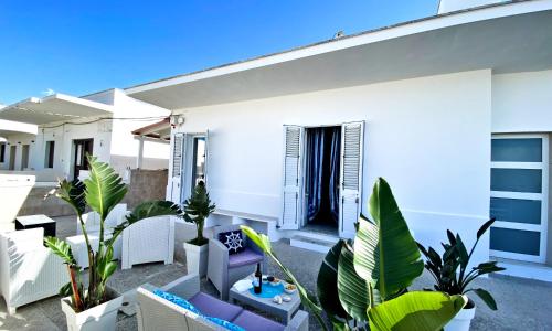 Aria di Mare - Elegante appartamento con patio