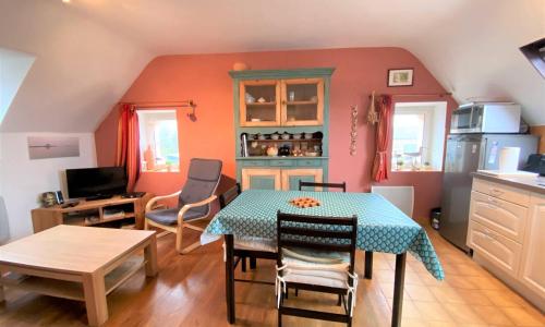 Appartement VUE MER au centre de TREGASTEL, à 600m de la plage - Réf 708