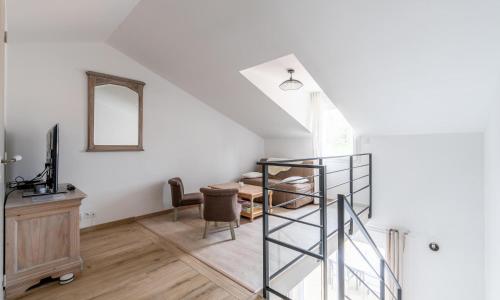Nice Home In Saint-viaud With Kitchen