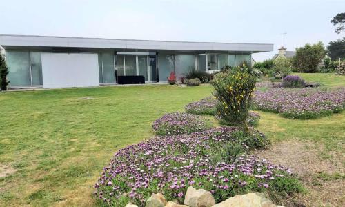 Villa avec jardin à 370m de la plage de Landrellec à PLEUMEUR-BODOU REF-245