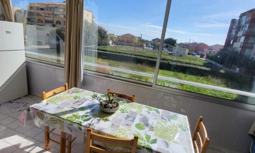 Between beach and marina