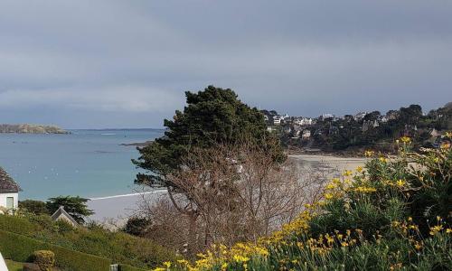 Appartement avec balcon VUE MER plage de Trestraou à PERROS-GUIREC - Réf 903