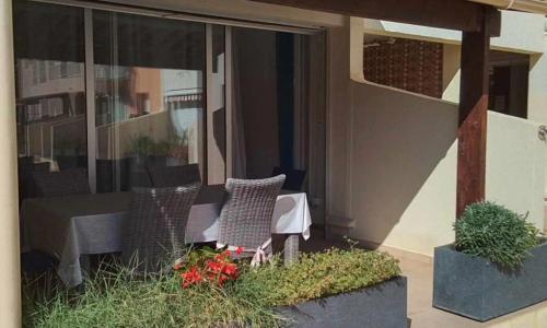 Grand T3 piscine, garage centre port