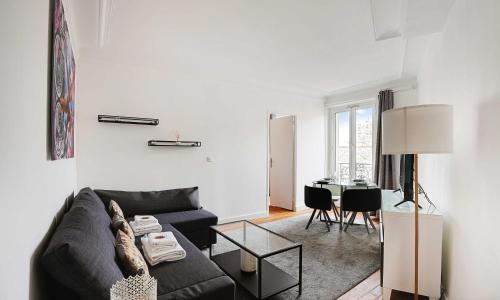 A bright cosy cocoon just outside Paris