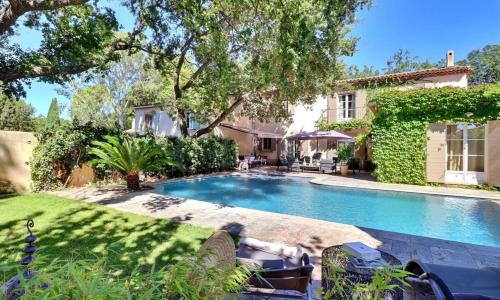 Lush villa with swimming pool jacuzzi and sauna