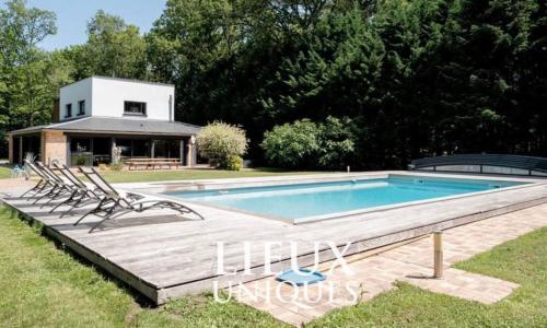 Villa de 4 chambres avec piscine privee jardin clos et wifi a Vouzeron