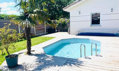 Ecrin de sérénité avec piscine et jacuzzi privatif