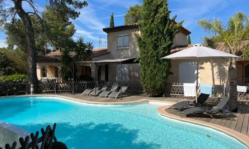 Villa au calme avec piscine à débordement, Spa et vaste Pool house
