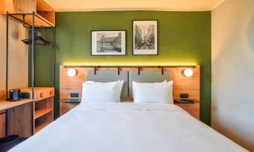 Campanile Paris Ouest - Pont de Suresnes