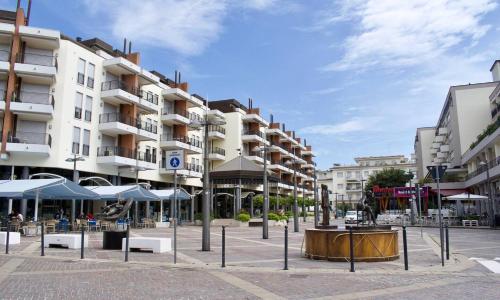 Piazza Marconi Attico Duplex per 5 persone