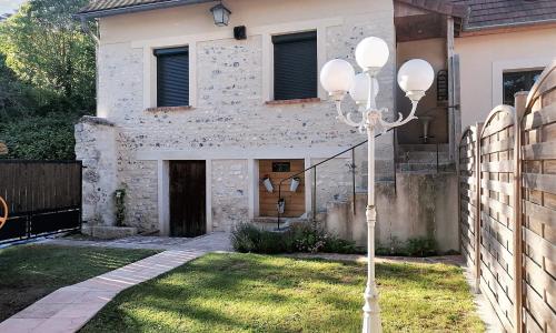 Maison de 2 chambres avec jardin clos et wifi a Sainte Genevieve les Gasny