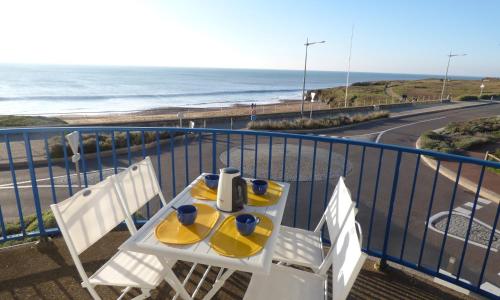 Corniche de St Hilaire appartement vue mer