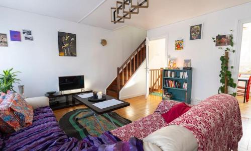 La Maison Du Bonheur PARIS CDG AIRPORT, Bourget, Parcs Astérix,Expos, Disney Land,