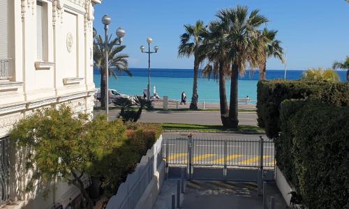 Appartement niçois - bord de mer