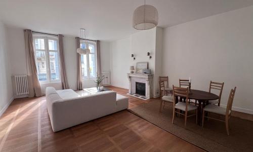 Grand appartement haussmannien au coeur de Vendôme
