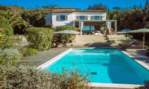 CYRIL Magnifique villa provençale