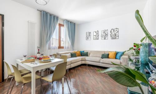 FLORENCE GIANNOTTI HOME