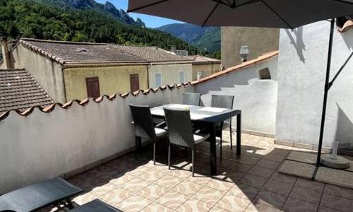 Townhouse in Southern France with a wonderful view