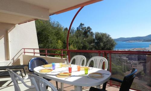 Appartement Le Lavandou, 3 pièces, 6 personnes - FR-1-251-761